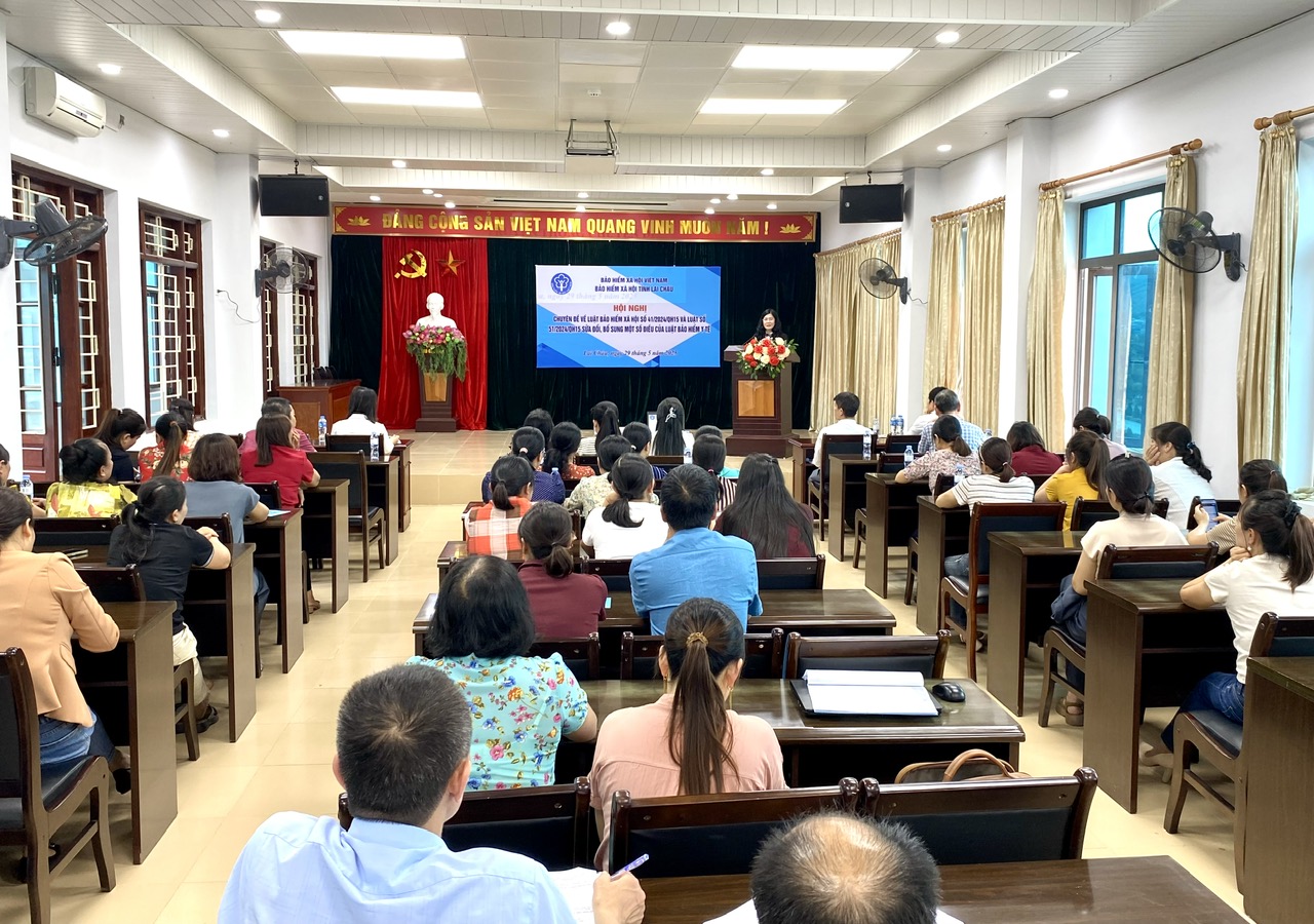 Quang cảnh hội nghị.