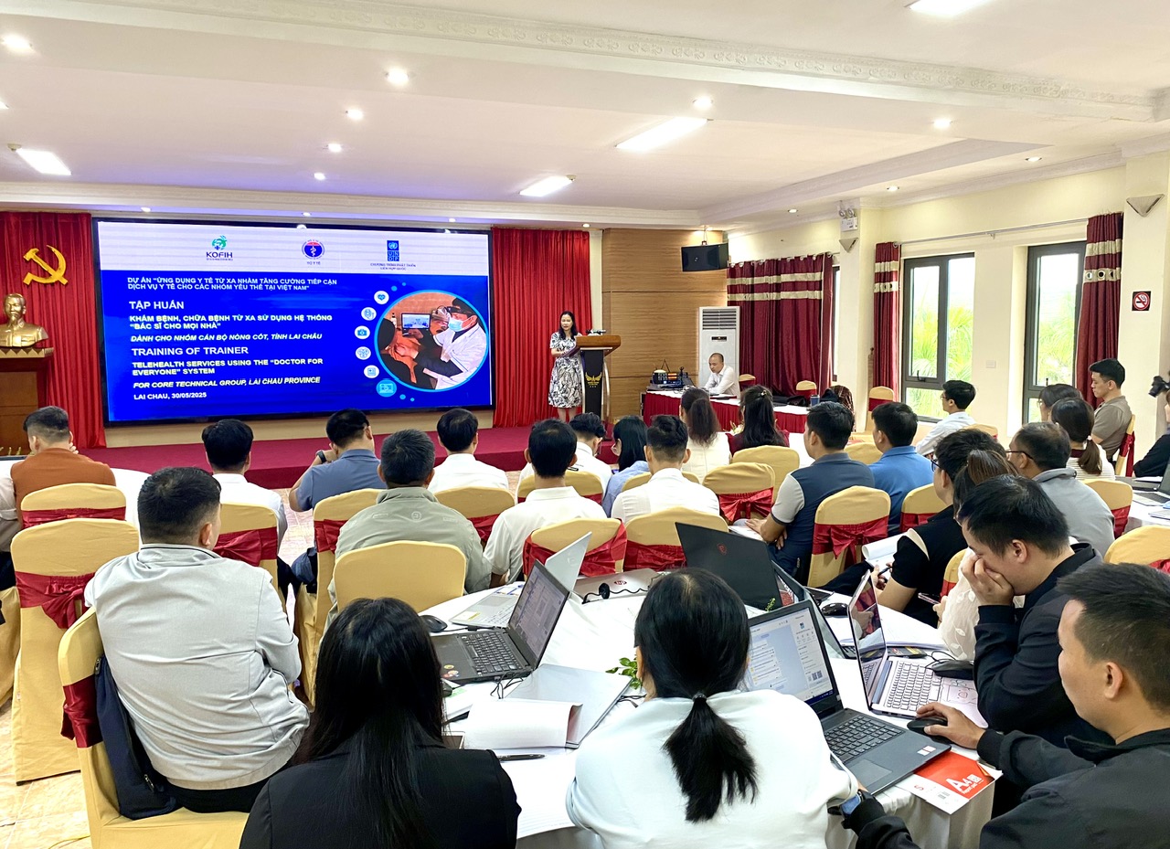Quang cảnh lớp tập huấn.