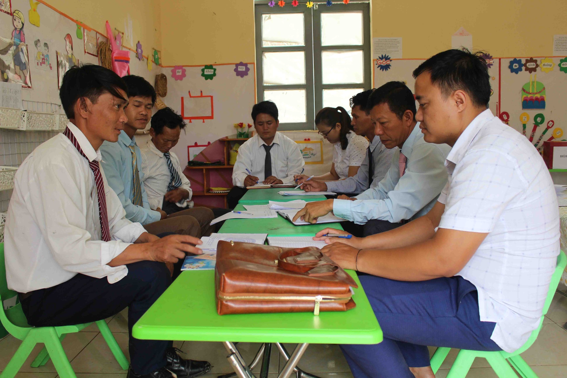Từ chỗ không có đảng viên, đến nay chi bộ bản Nậm Nghẹ đã có 8 đảng viên, trong đó chủ yếu là dân tộc mảng.