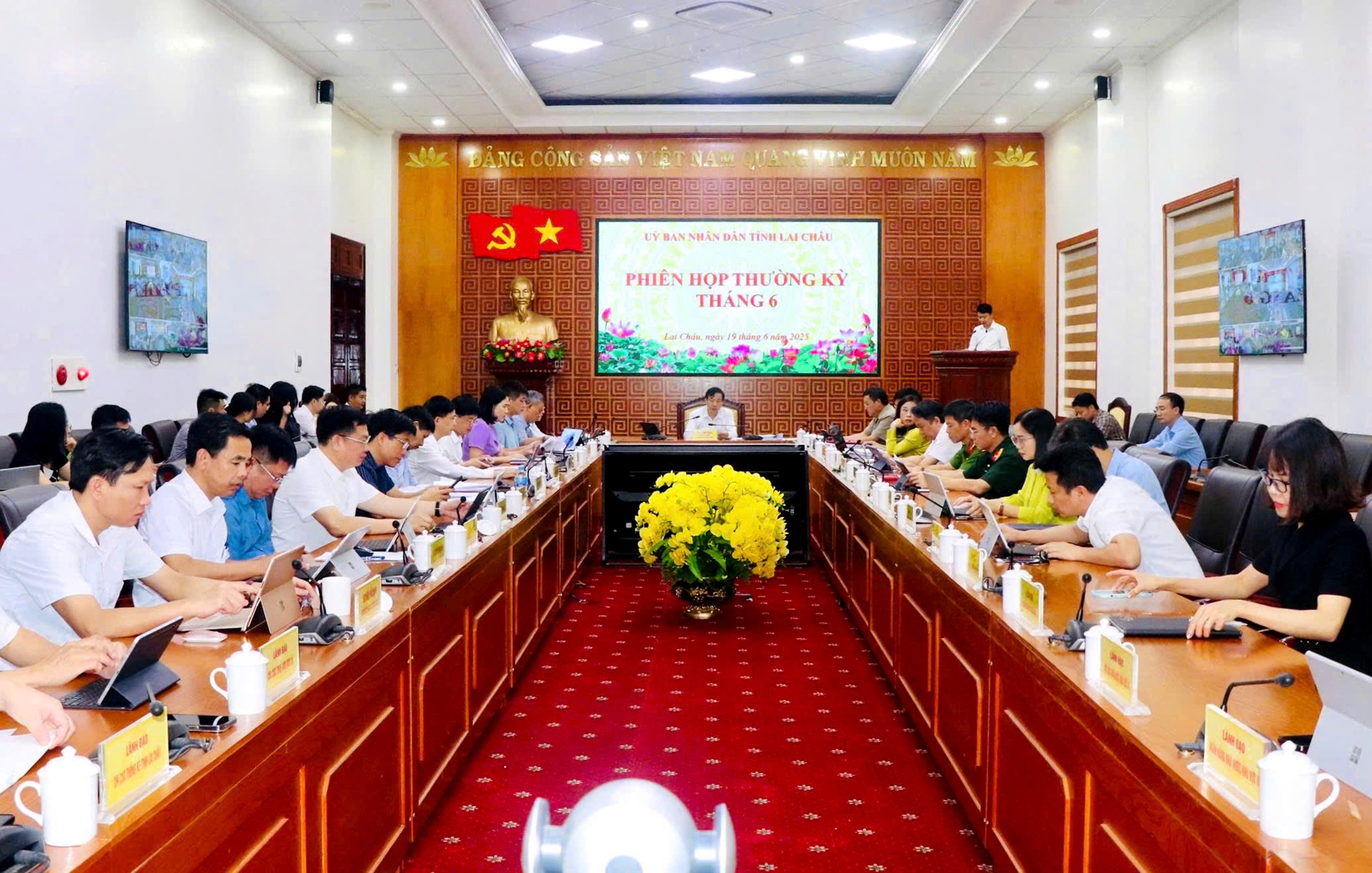 Quang cảnh Phiên họp tại điểm cầu tỉnh.