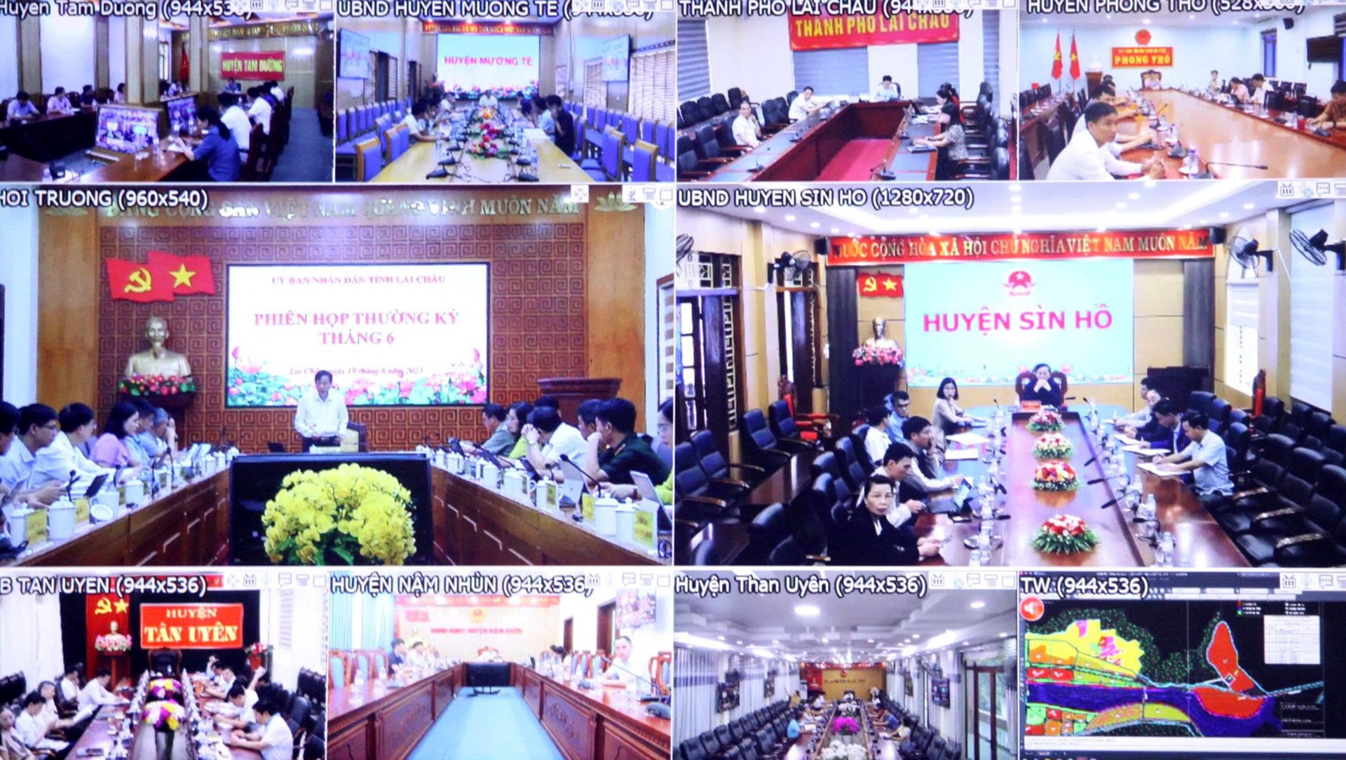 Phiên họp được tổ chức theo hình thức trực tuyến đến điểm cầu các huyện, thành phố.