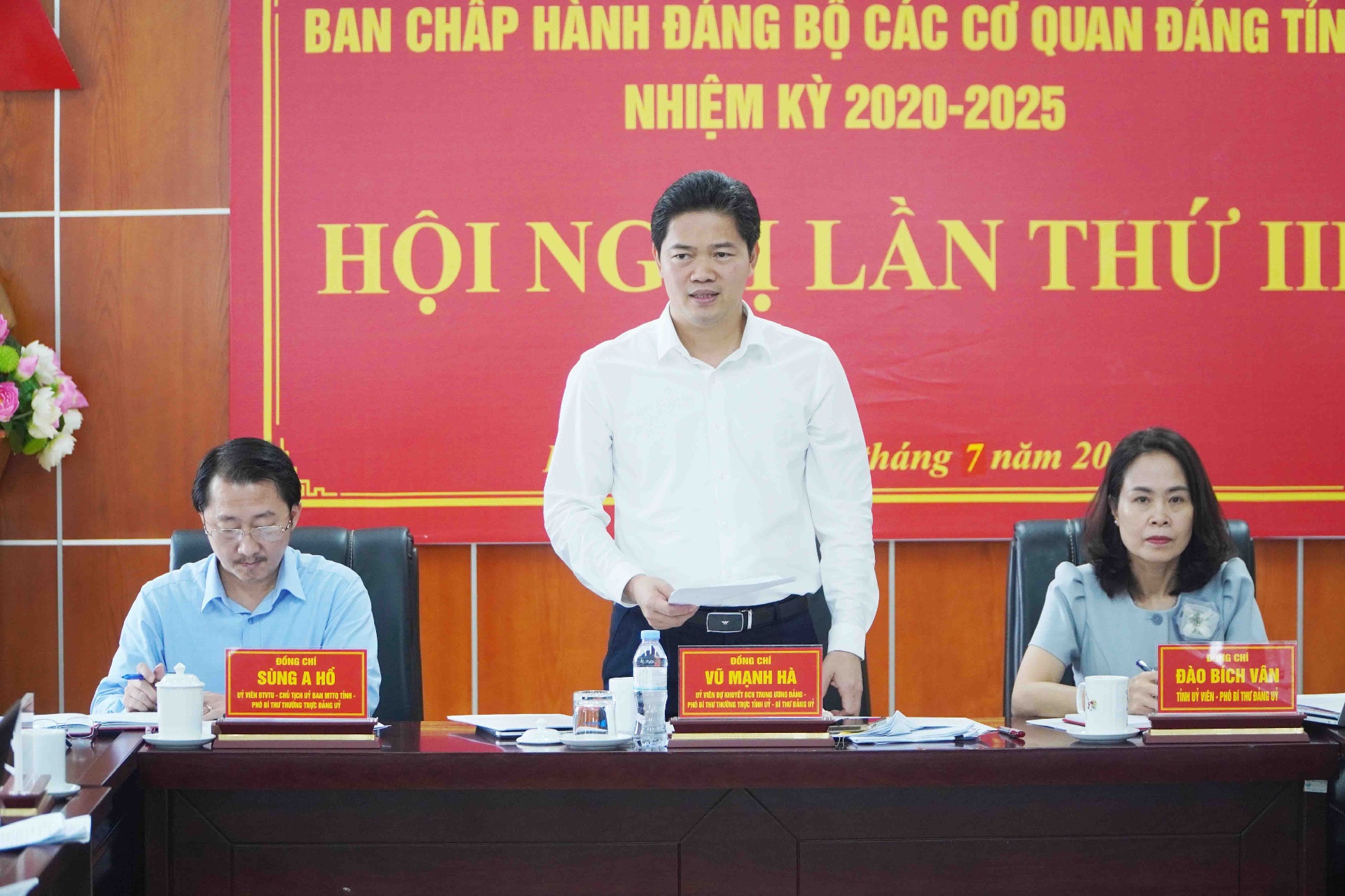 Đồng chí Vũ Mạnh Hà– Ủy viên dự khuyết Ban chấp hành Trung ương Đảng, Phó Bí thư Thường trực Tỉnh uỷ, Bí thư Đảng uỷ phát biểu kết luận tại Hội nghị.