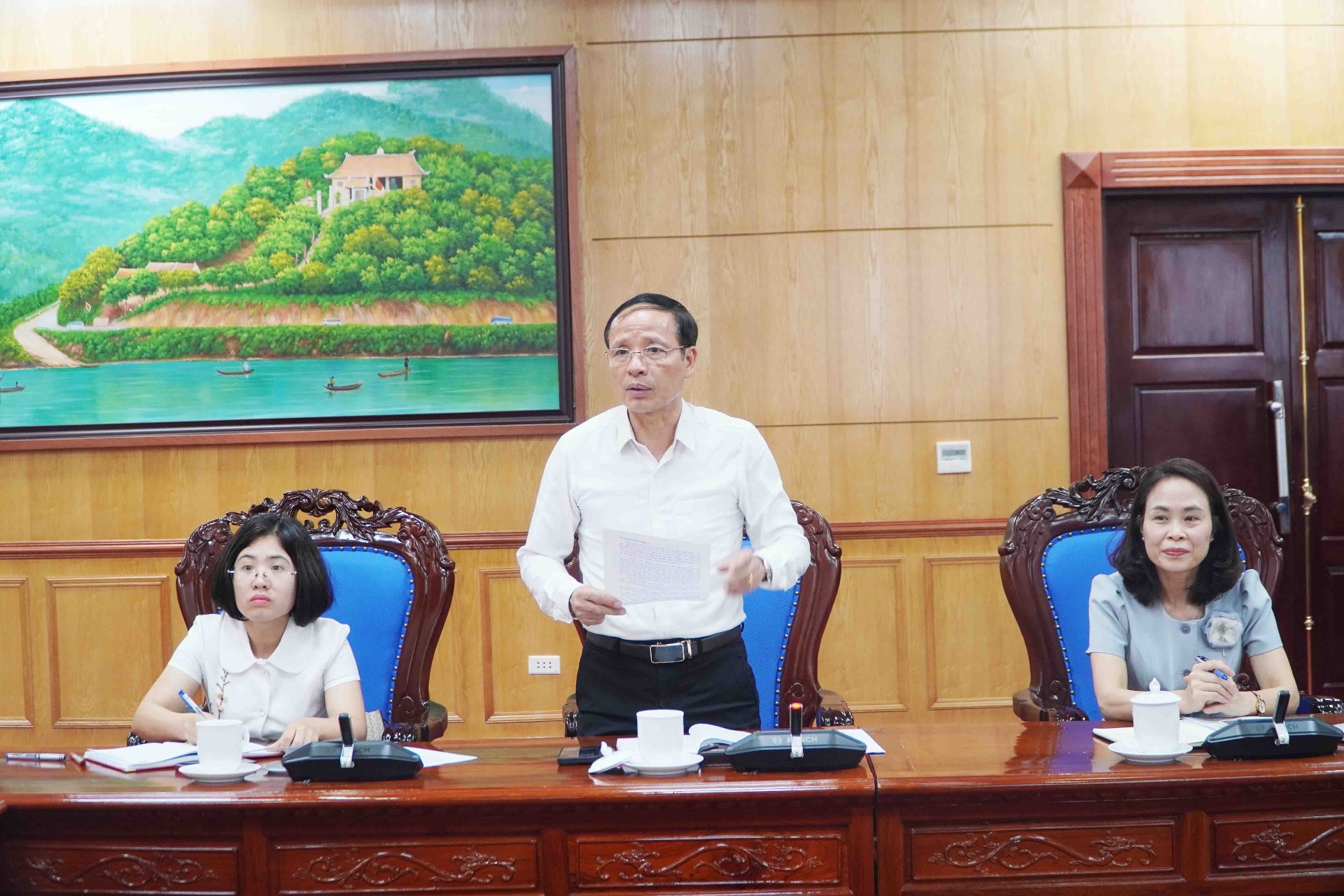 Đồng chí Nguyễn Viết Mạnh – Tổng Biên tập Báo Lai Châu phát biểu ý kiến tại Hội nghị.