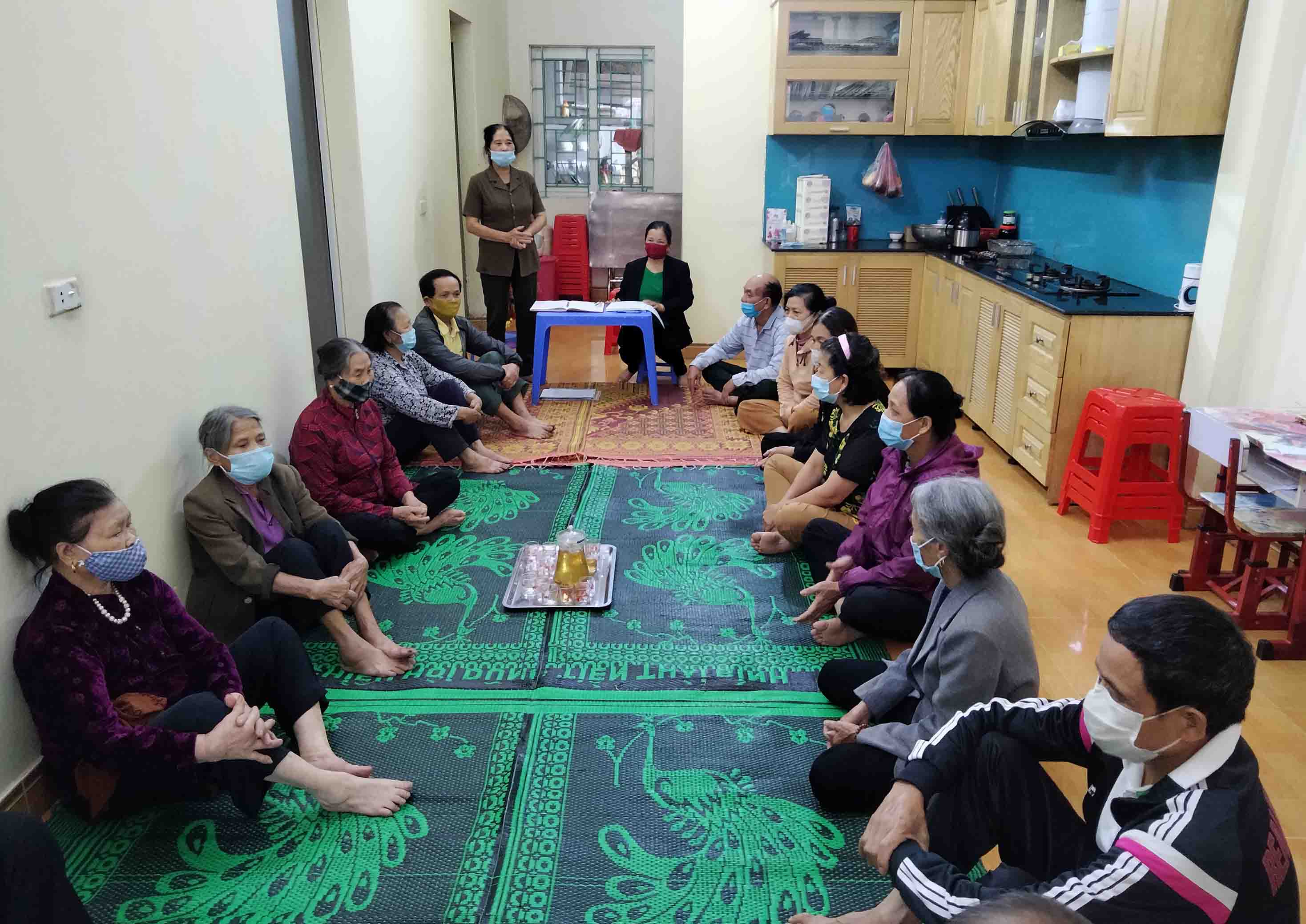 Một buổi sinh hoạt của Chi hội người cao tuổi khu 3, thị trấn huyện Sìn Hồ.