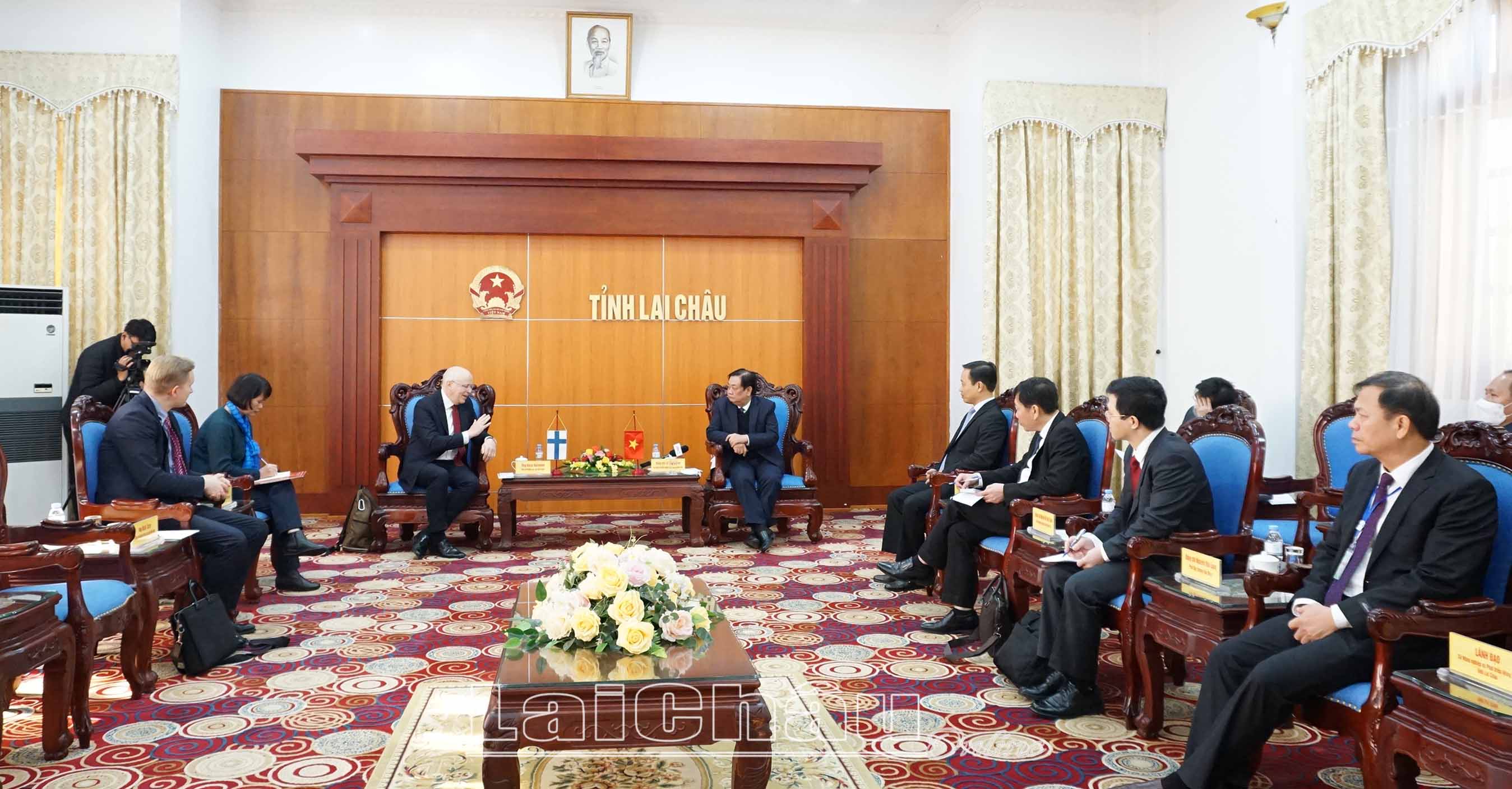 Quang cảnh buổi tiếp xã giao.