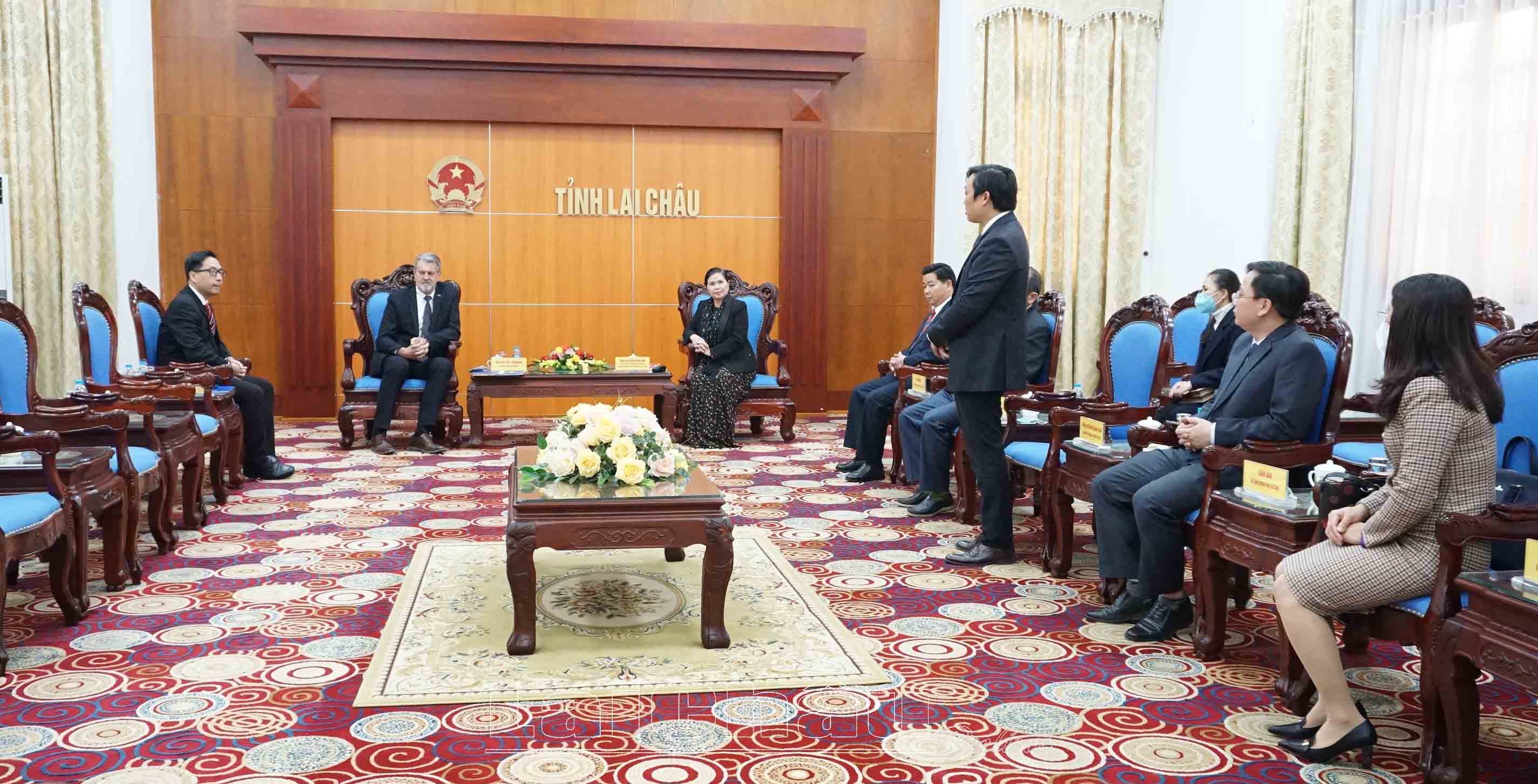 Quang cảnh buổi tiếp xã giao.