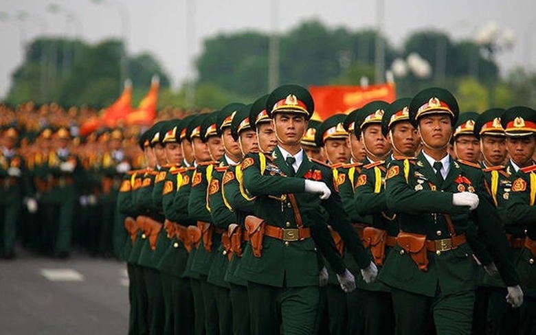  Tiếp tục xây dựng lực lượng quân đội chính quy, tinh nhuệ, hiện đại, vững mạnh về tư tưởng, chính trị, gắn bó máu thịt với nhân dân, thực hiện tốt nhiệm vụ mà Đảng, Nhà nước và Nhân dân giao phó (Ảnh: tuyengiao.vn)