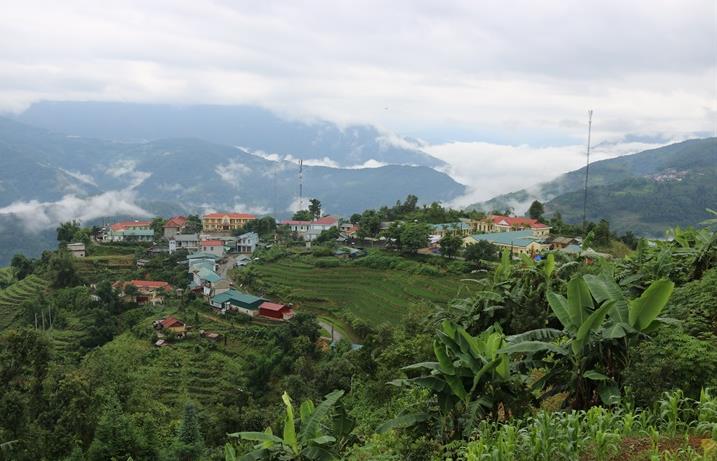 Xã Thu Lũm khoác lên mình diện mạo mới, khang trang, sạch đẹp hơn. Ảnh: Bích Nguyên