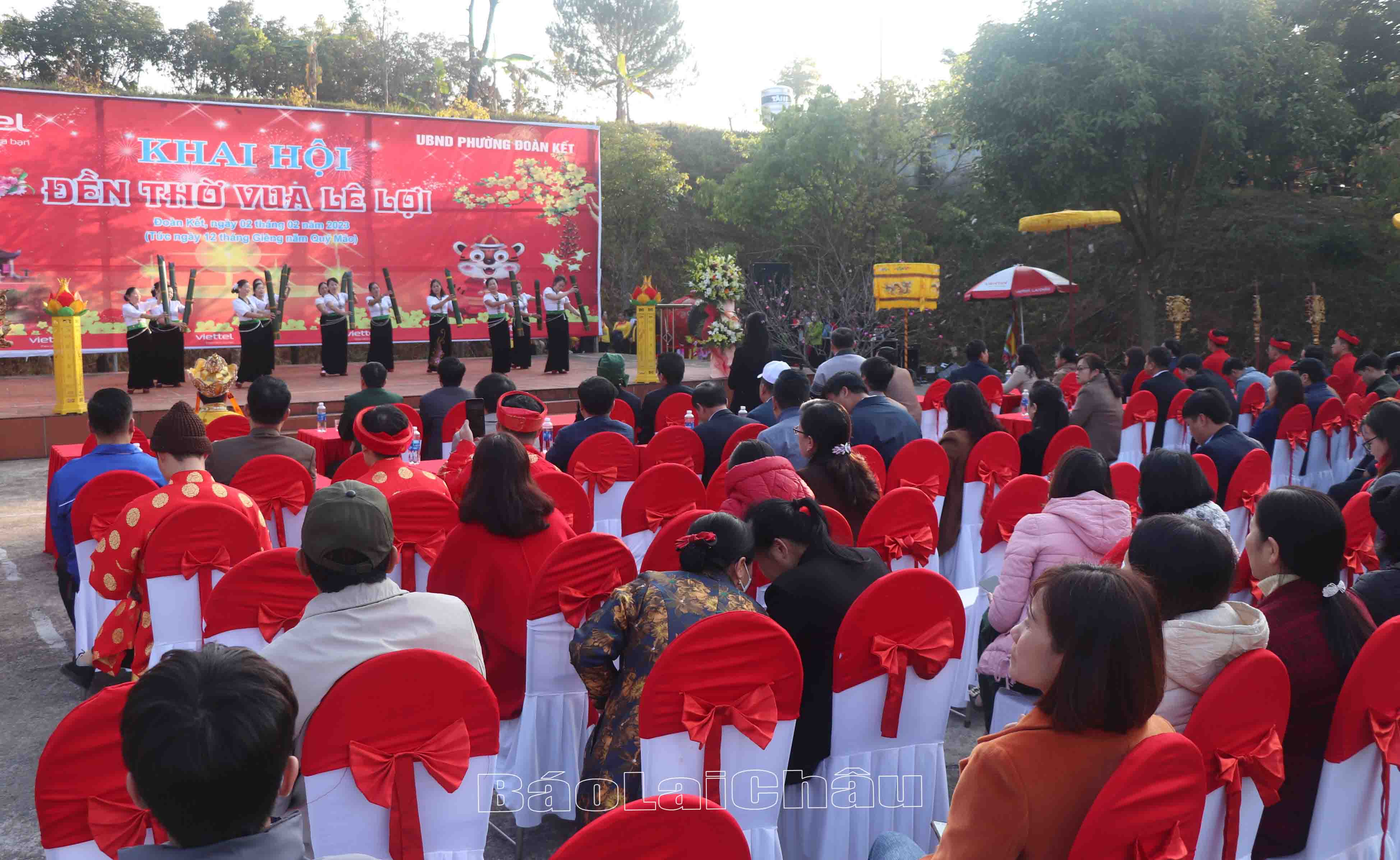 Lễ hội có sự tham gia của đông đảo đại biểu, Nhân dân trên địa bàn thành phố và du khách gần xa.
