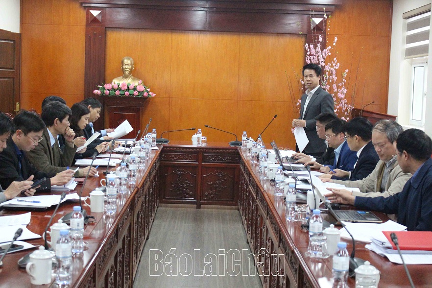 Quang cảnh phiên họp giám sát.