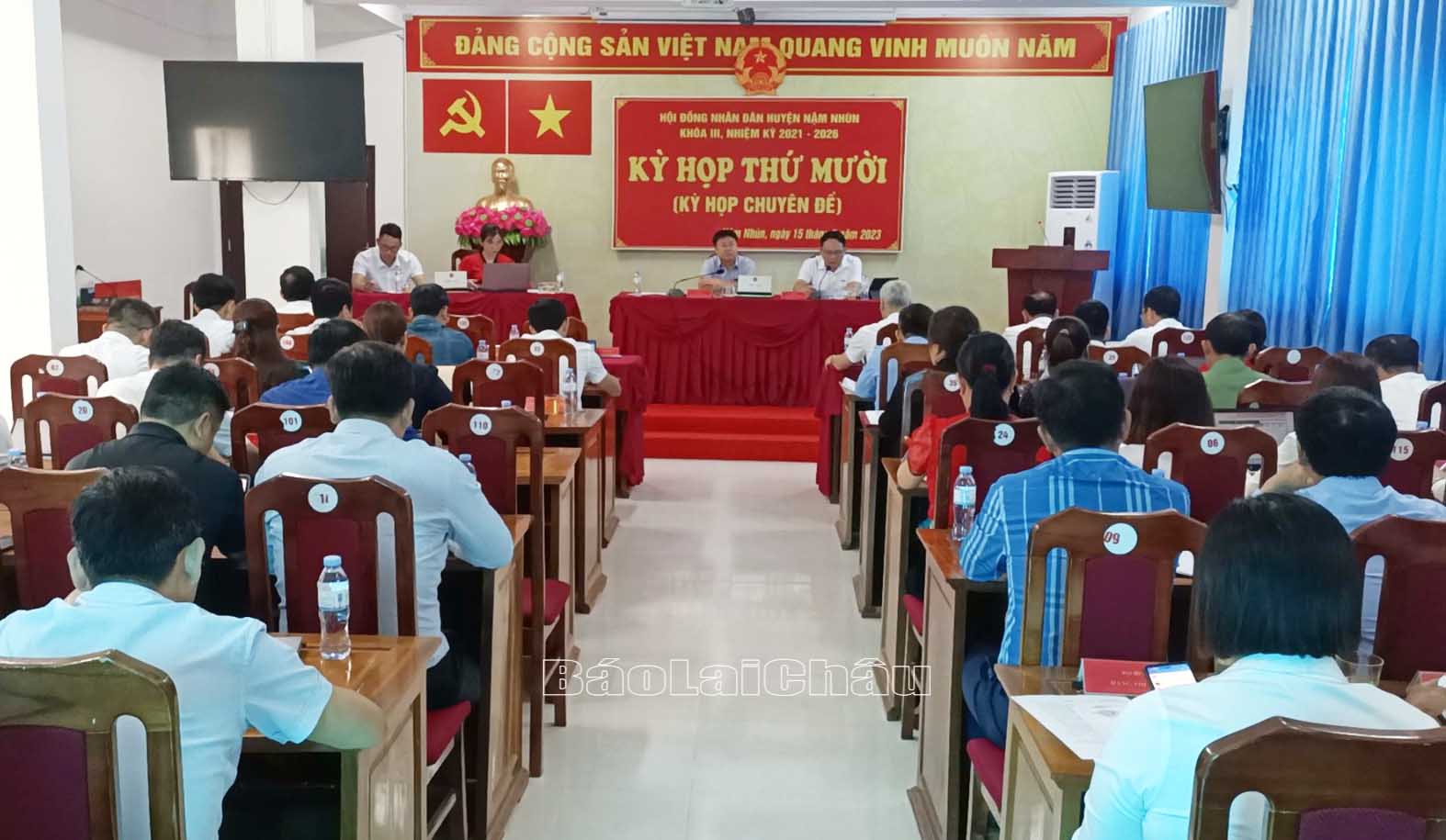Quang cảnh Kỳ họp.