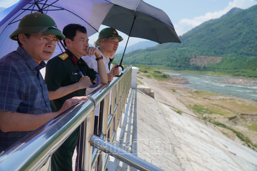 Khảo sát thực tế tại địa điểm chuẩn bị diễn tập ƯPLB-TKCN tại huyện Nậm Nhùn.