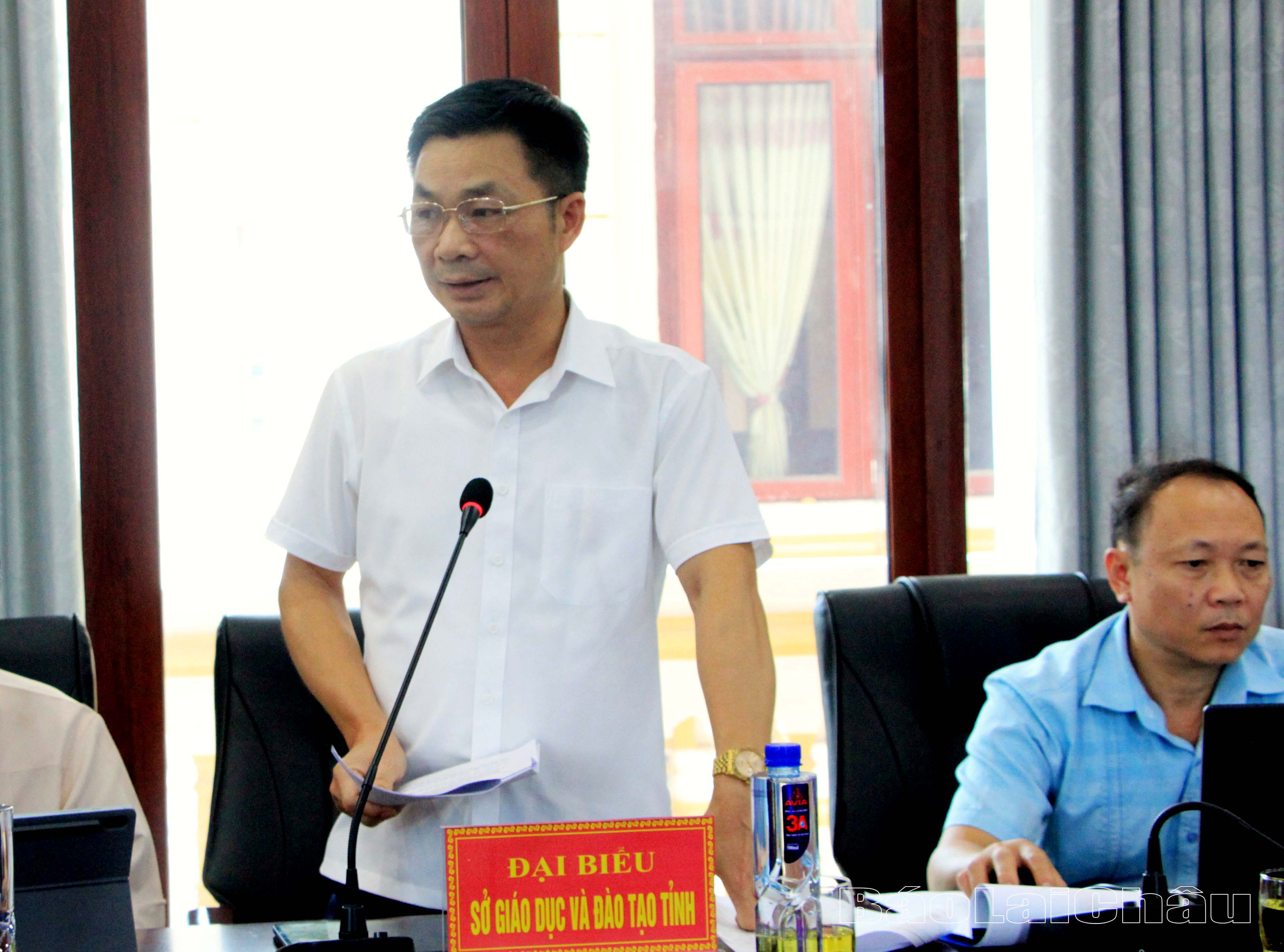 Lãnh đạo Sở Giáo dục và Đào tạo phát biểu tại buổi làm việc. 