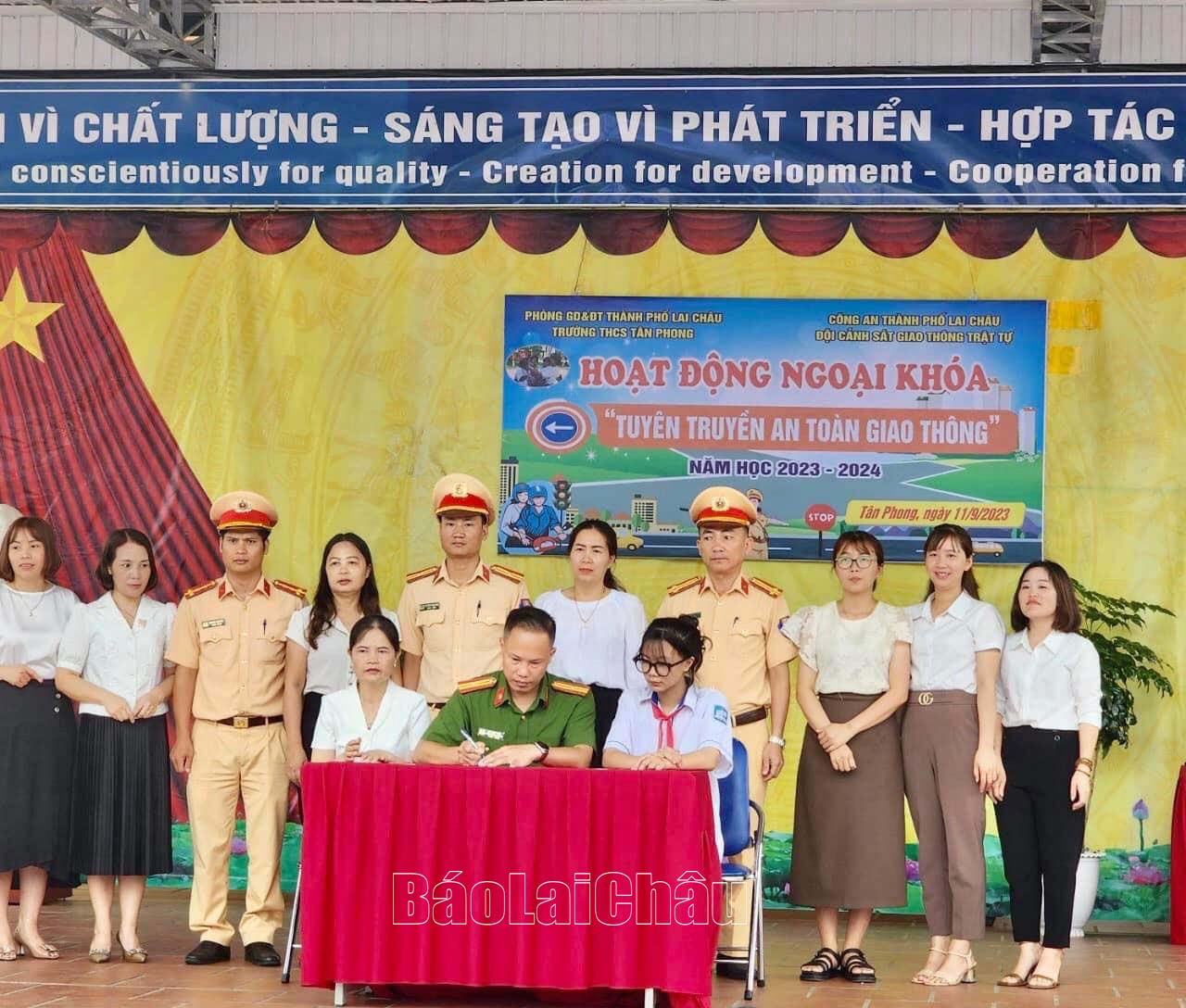 ký kết