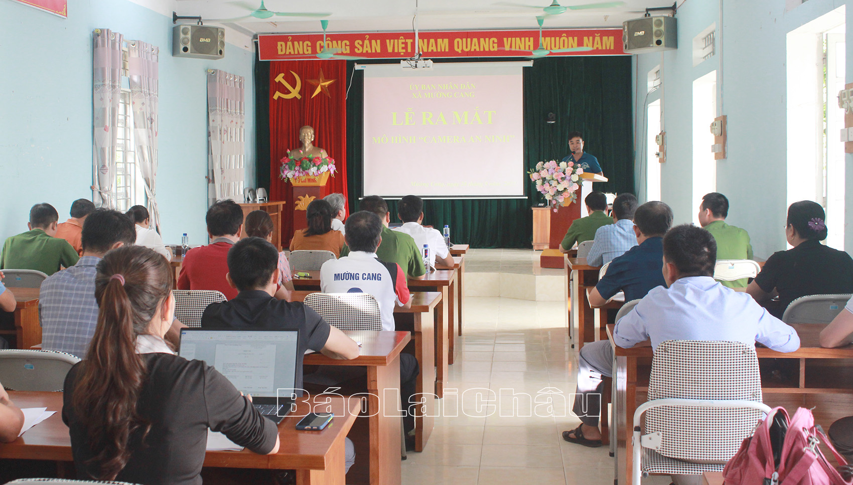Quang cảnh buổi ra mắt mô hình “Camera an ninh”.