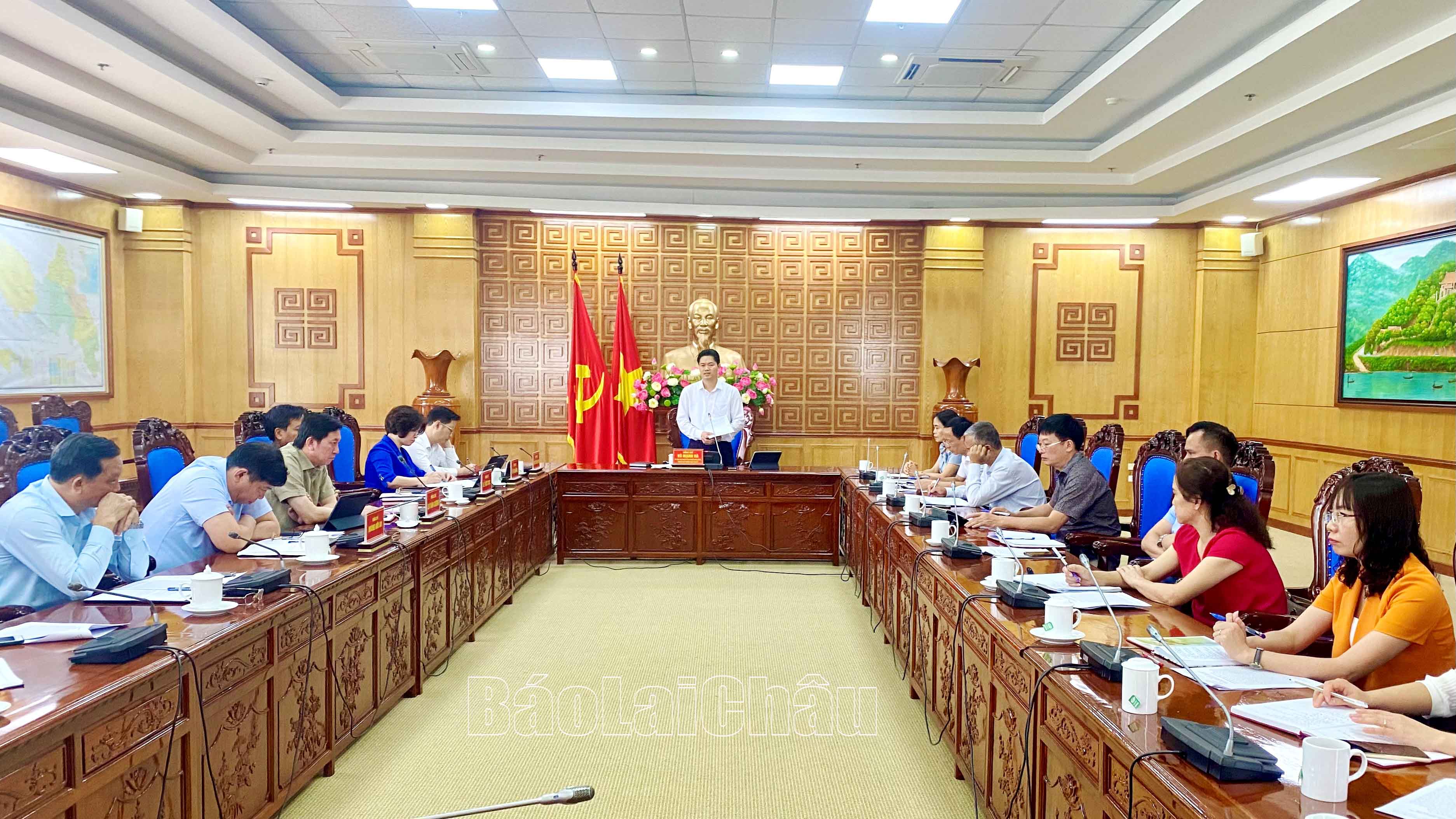 Đồng chí Vũ Mạnh Hà - Ủy viên Dự khuyết Trung ương Đảng, Phó Bí thư Thường trực Tỉnh ủy yêu cầu các cơ quan trong khối phát huy tinh thần đoàn kết, trách nhiệm, thực hiện tốt nhiệm vụ đã đề ra.