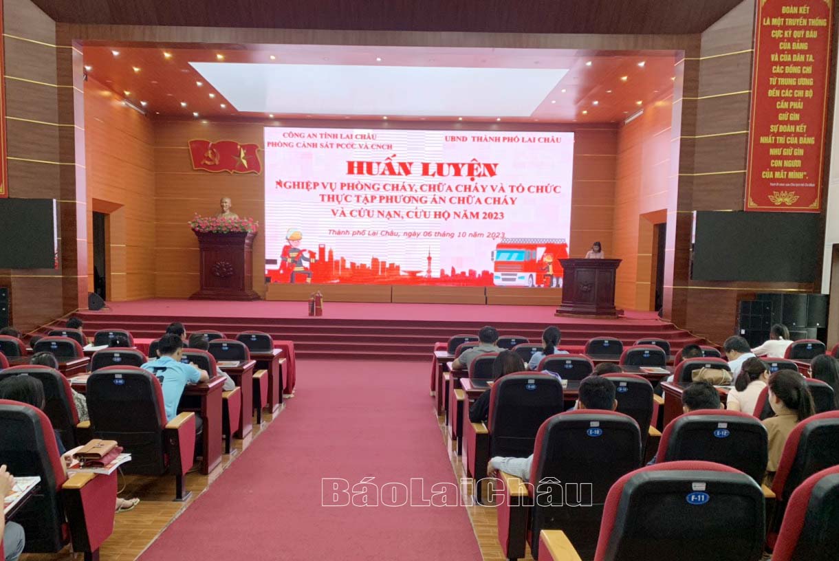 Quang cảnh buổi huấn luyện