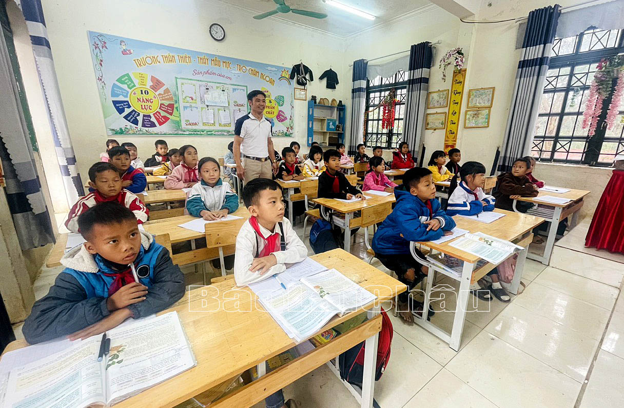 Tiết tiếng việt của thầy và trò lớp 4A1 (Trường Tiểu học và THCS Nà Tăm).