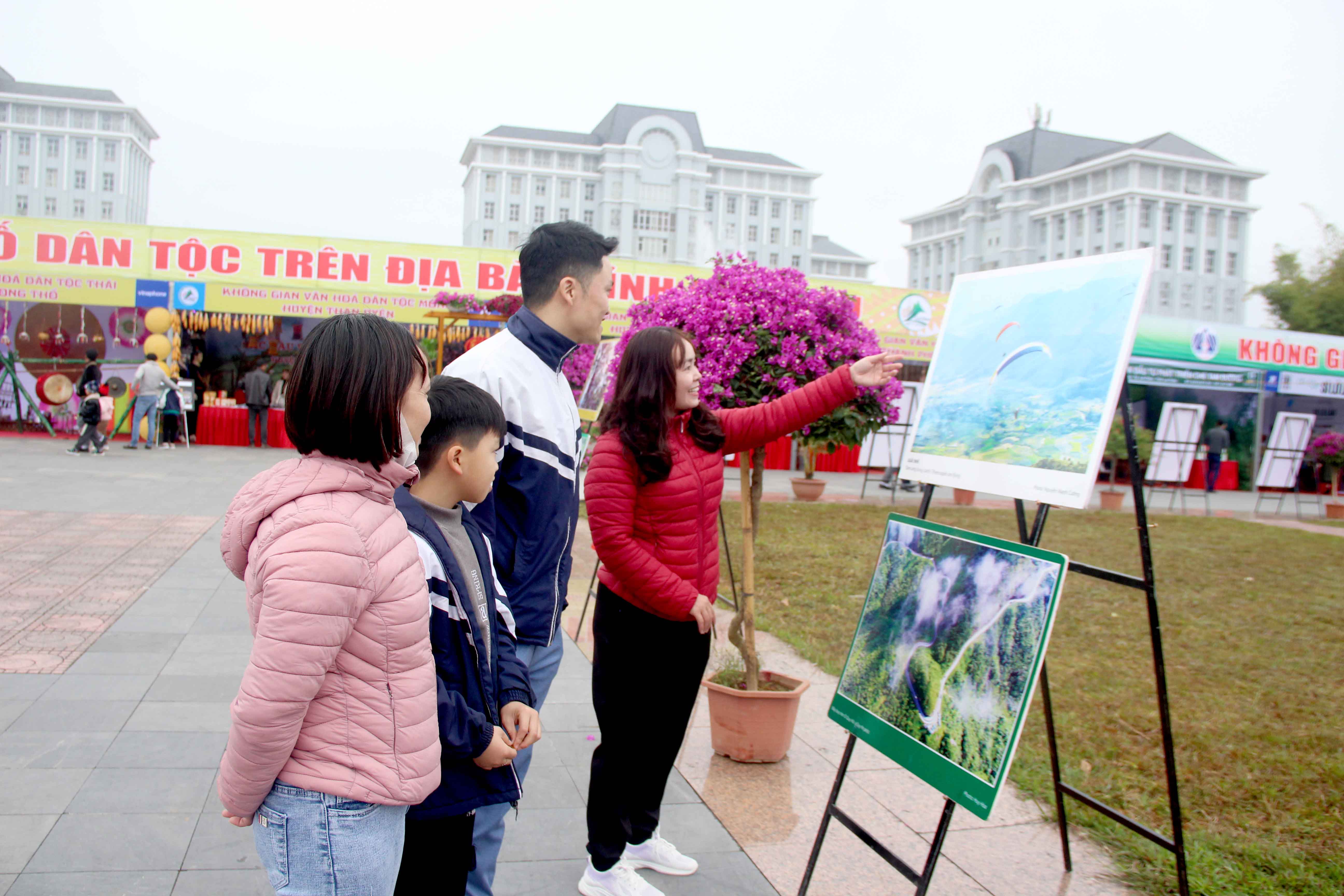 đến các điểm du lịch đẹp...
