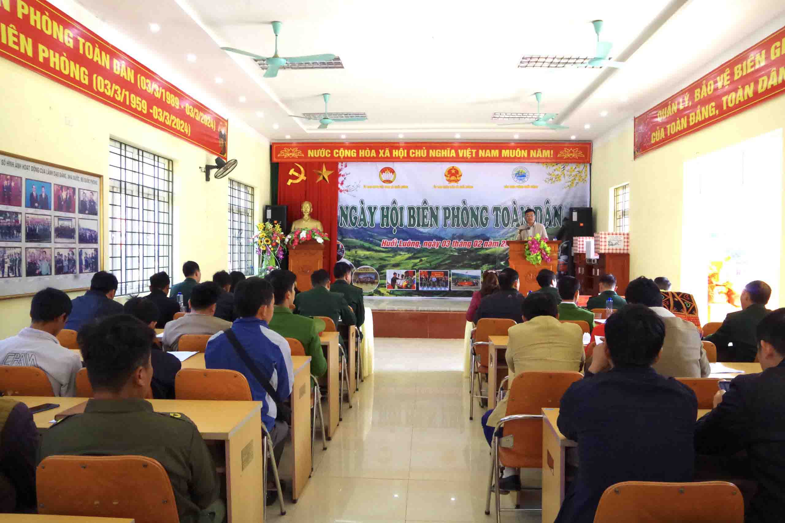 Quang cảnh hội nghị.