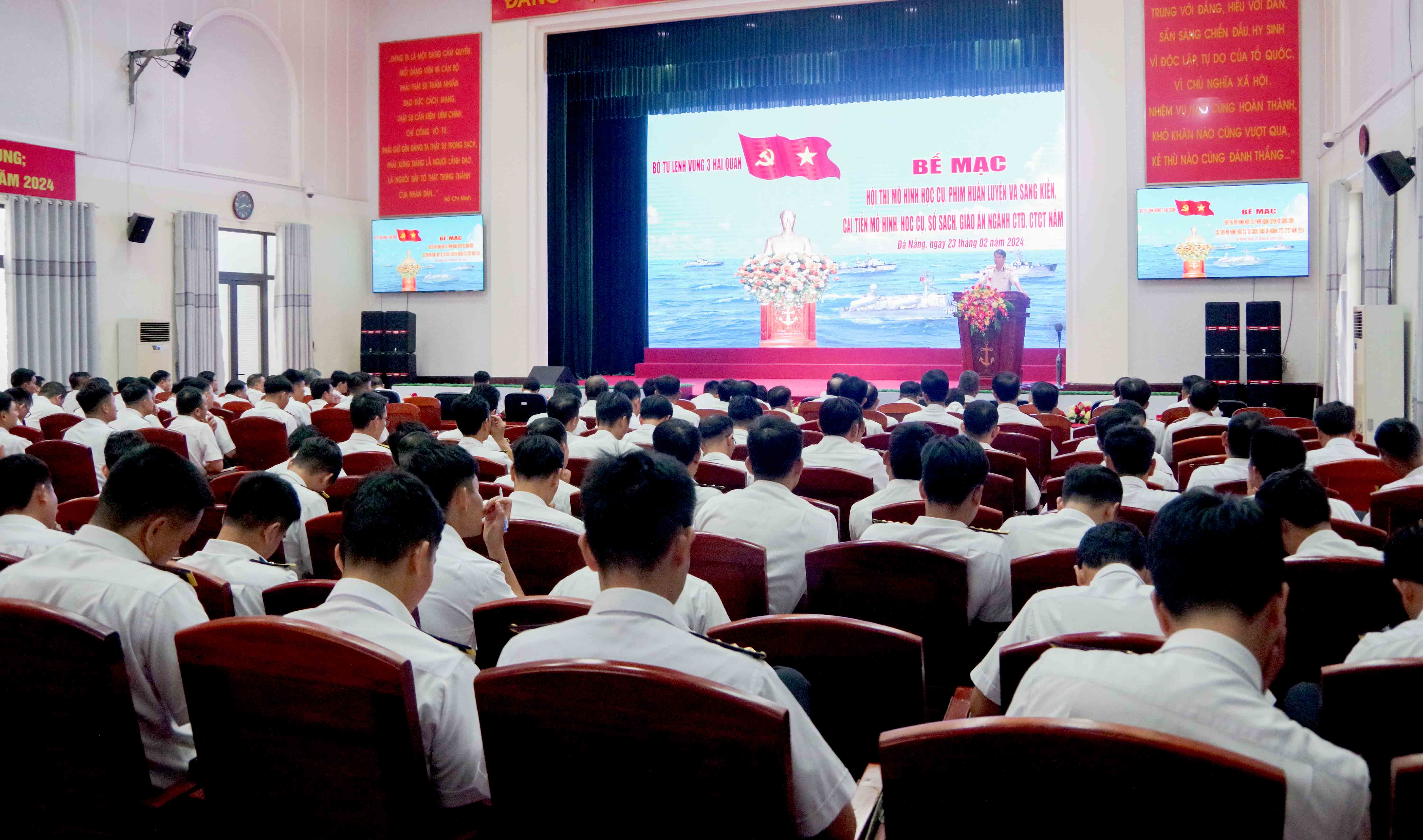 Quang cảnh bế mạc Hội thi. 