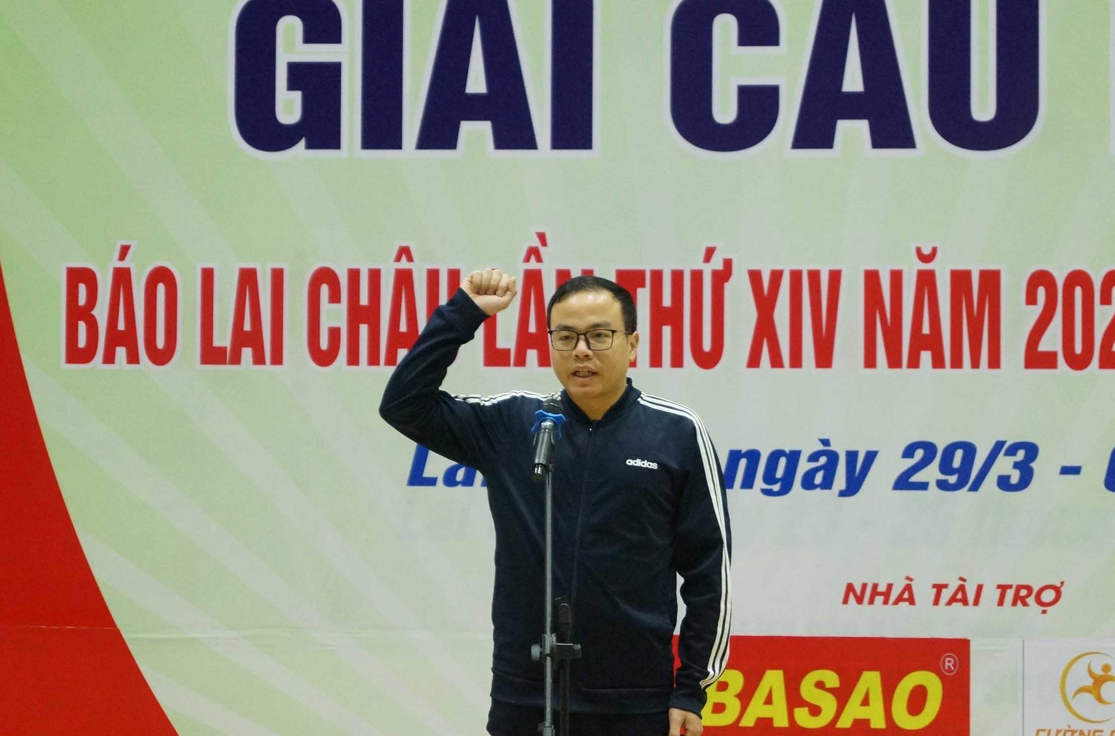 Vận động tuyên thệ.