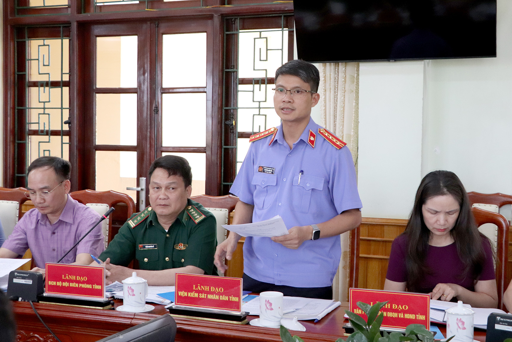 Đại biểu tham gia ý kiến tại hội nghị.