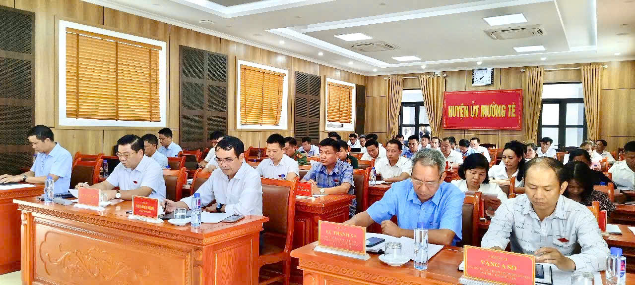 dự kỳ họp